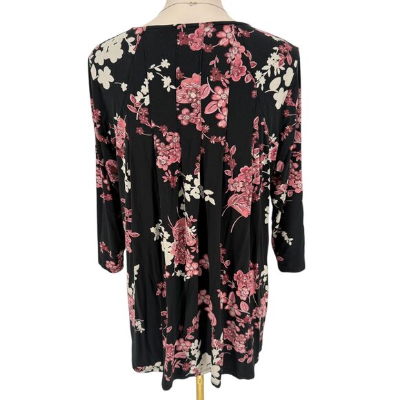 J. Jill Floral Tunic Top Size MEDIUM Wearever Black Blossom Pleated 3/4 Sleeve - Picture 11 of 13